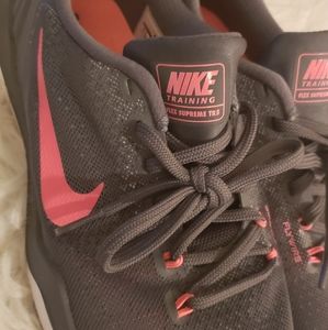 Woman's Nike Training flex supreme TR5 shoe 👟